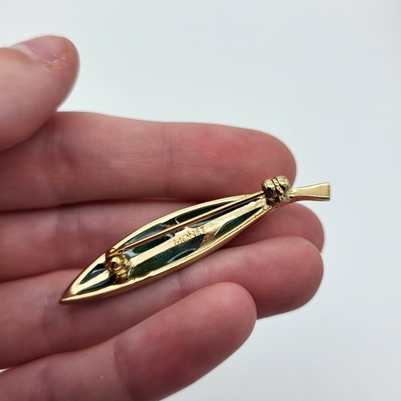 Vintage Monet leaf 🍃 pin - Picture 3 of 3